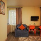 Номер с двухспальной кроватью, кухней и сан.узлом