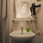 Номер с двухспальной кроватью и сан.узлом