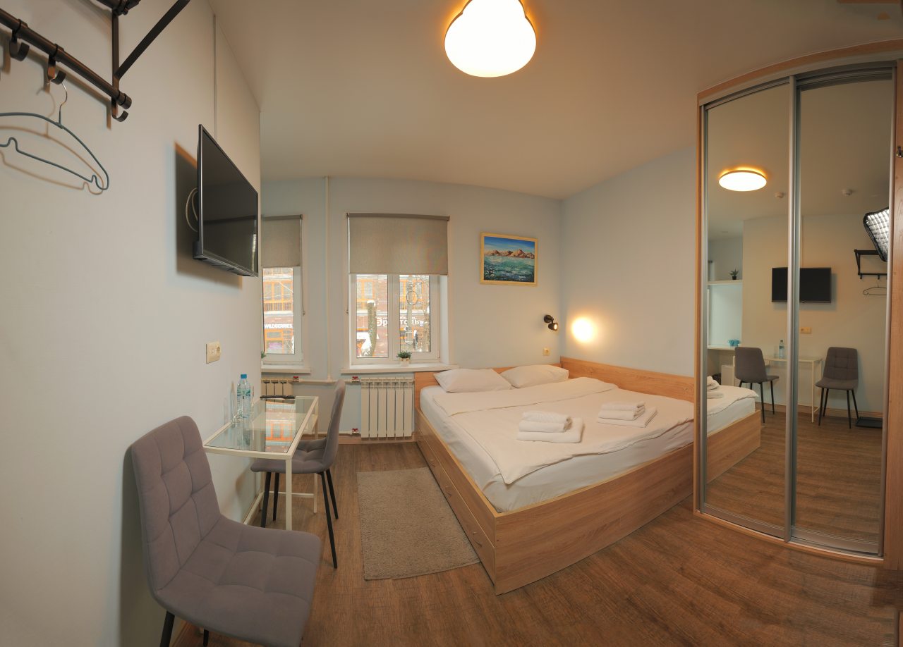 Номер с двухспальной кроватью и сан.узлом