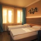 Номер с односпальными кроватями, сан.узлом