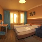 Номер с односпальными кроватями, сан.узлом