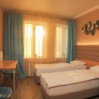 Номер с односпальными кроватями, сан.узлом