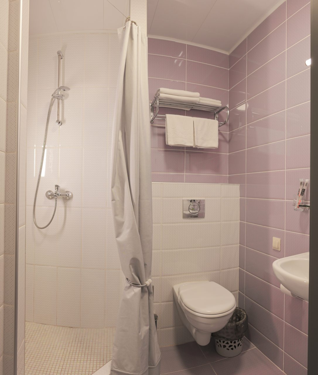 Номер с односпальными кроватями, сан.узлом