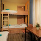 Трёхместный и более (Семейный четырехместный номер эконом), Мини-отель El hostel