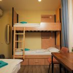 Трёхместный и более (Семейный четырехместный номер эконом), Мини-отель El hostel