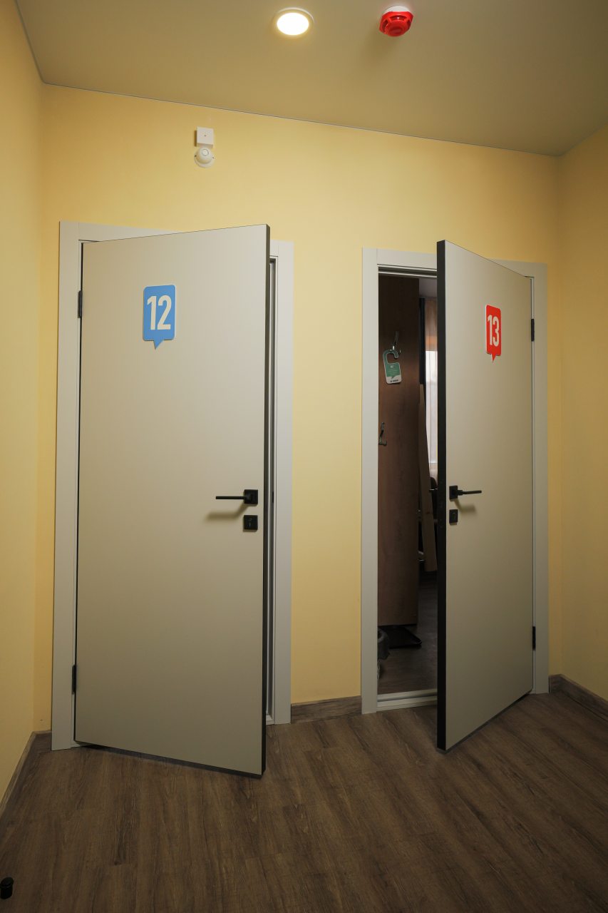 Трёхместный и более (Семейный четырехместный номер эконом), Мини-отель El hostel