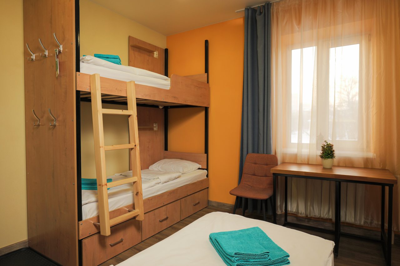 Трёхместный и более (Семейный четырехместный номер эконом), Мини-отель El hostel