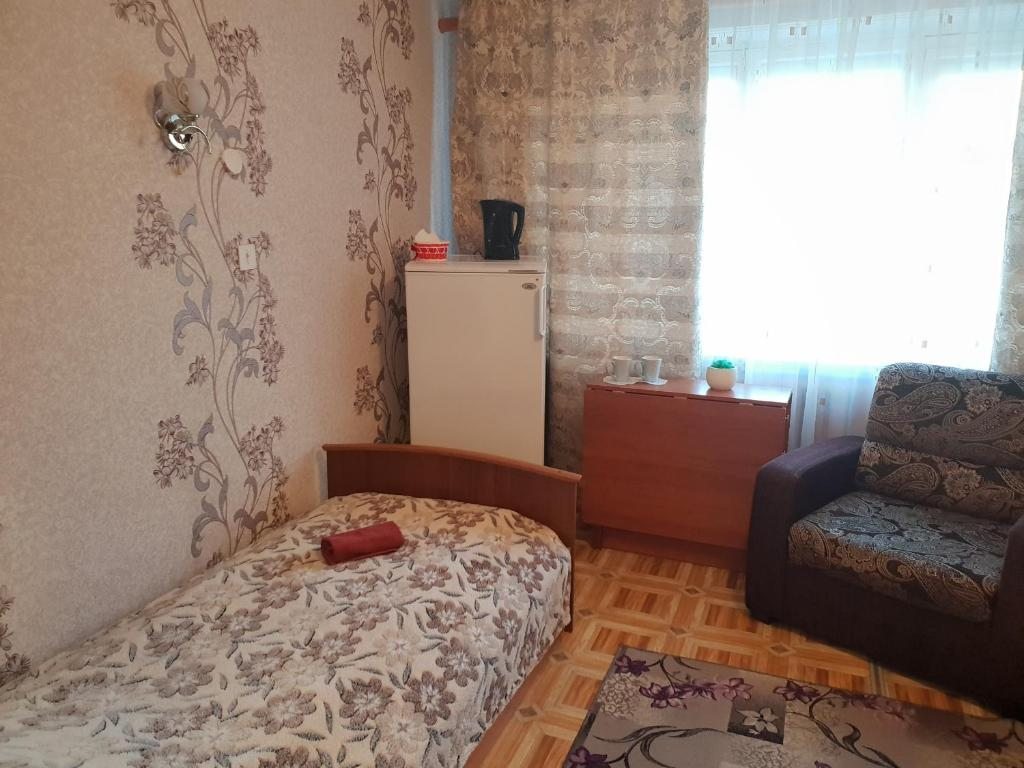 Двухместный (Двухместный номер с 2 отдельными кроватями и общим туалетом) гостиницы Ostrov, Остров