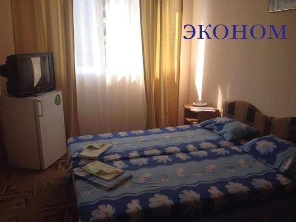 Двухместный (Двухместный номер с 1 кроватью или 2 отдельными кроватями, общая ванная комната) гостевого дома Анжела, Пляхо, Краснодарский край