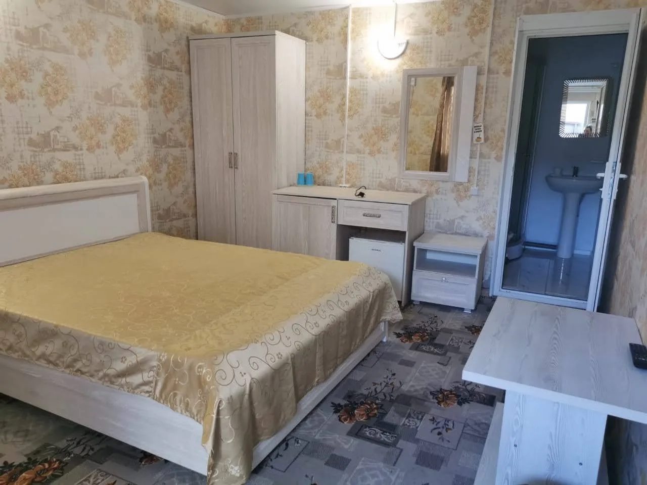 Трехместный (Трехместный номер стандарт), Гостевой дом Бирюза