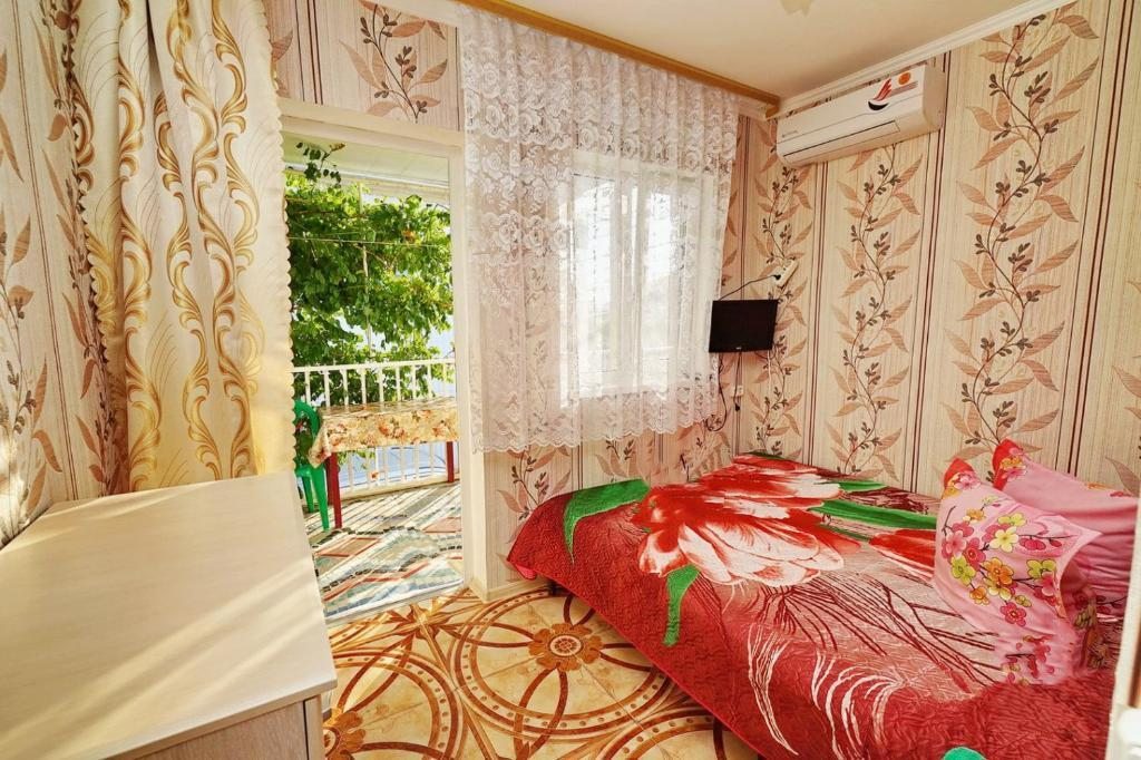 Двухместный (Двухместный номер с 1 кроватью и видом на горы) гостевого дома Встреча, Лермонтово