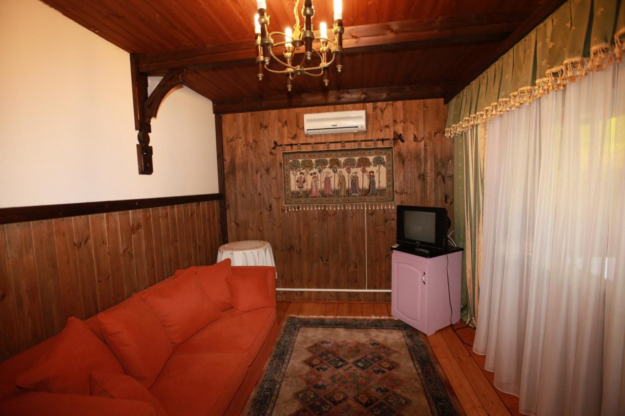Люкс (Люкс 4-х местный) гостевого дома Шале, Пляхо, Краснодарский край