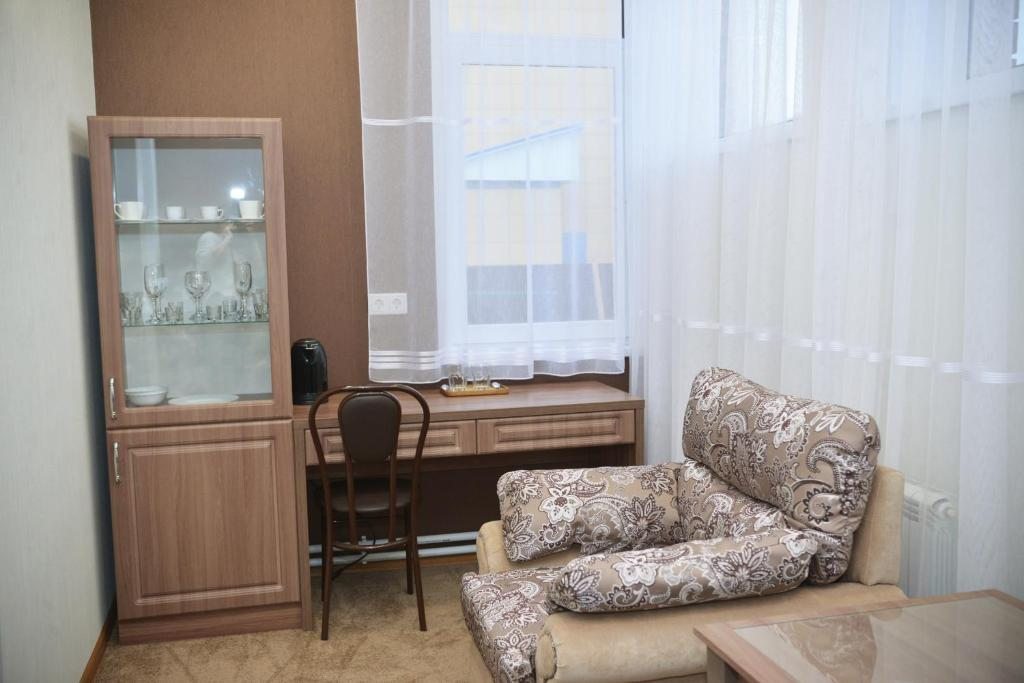 Сьюит (Люкс с кроватью размера «king-size») отеля Запросто, Рубцовск