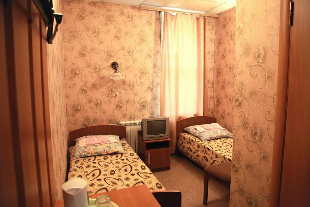 Двухместный (Двухместный номер с 2 отдельными кроватями) гостевого дома Туристическая База Колос, Великий Устюг
