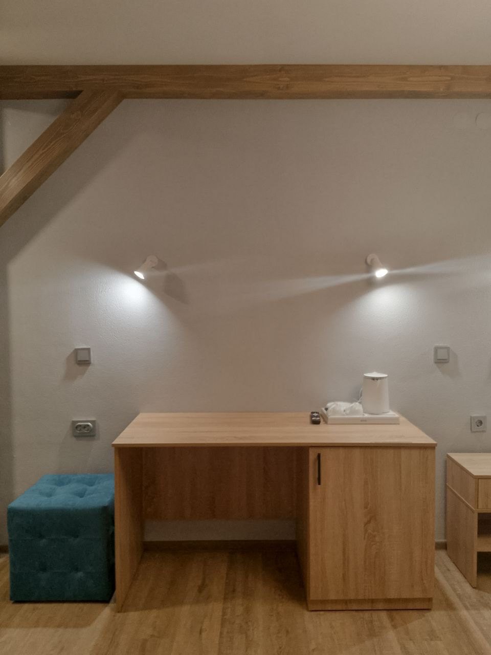 Двухместный (Улучшенный с рабочей зоной), База отдыха Северная звезда