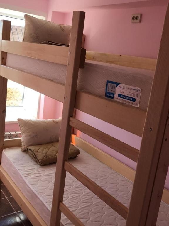 Номер (Спальное место на двухъярусной кровати в общем номере для мужчин и женщин) хостела Елабуга