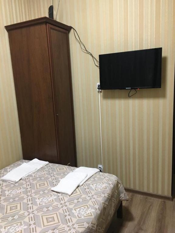 Двухместный (Двухместный номер с 1 кроватью и собственной ванной комнатой) отеля Сити, Новомосковск, Тульская область