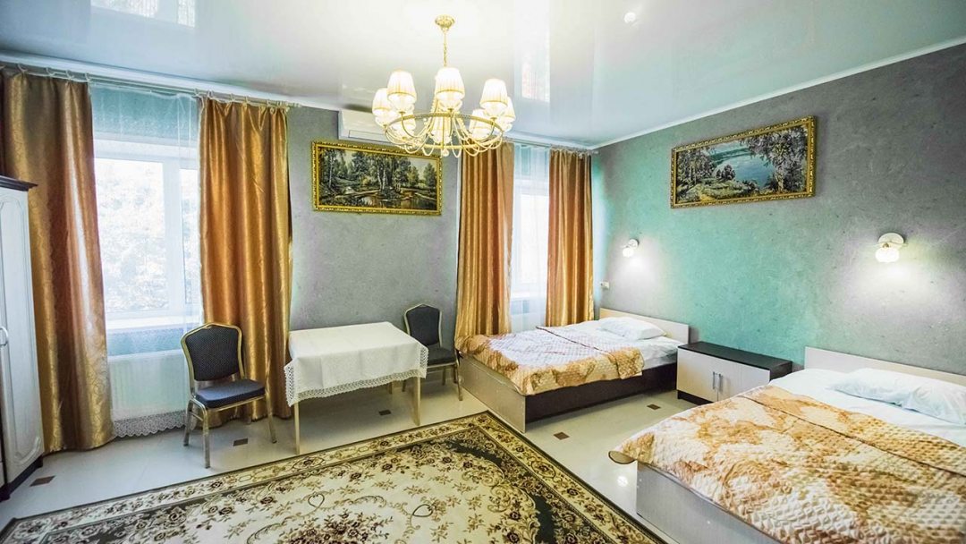 Двухместный (Улучшенный двухместный номер с 2 отдельными кроватями) гостевого дома Атлас, Новомосковск, Тульская область