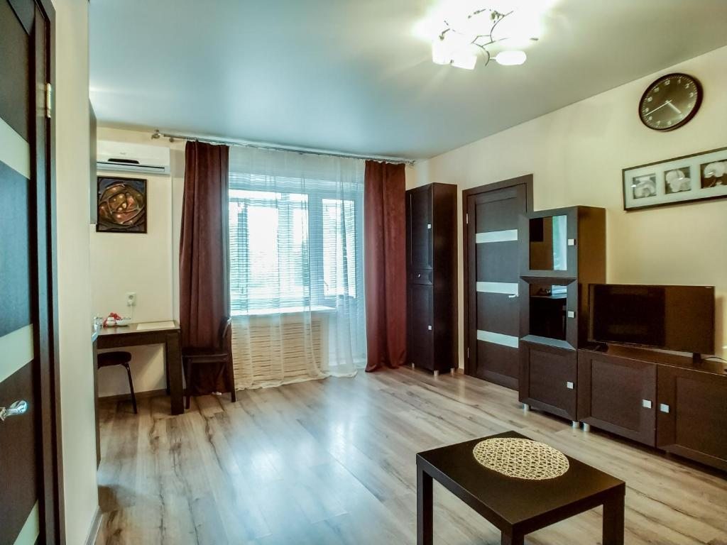 Апартаменты (Апартаменты с 1 спальней) апартамента 2 комнатная комфортная квартира на Комсомольской площади, Пермь