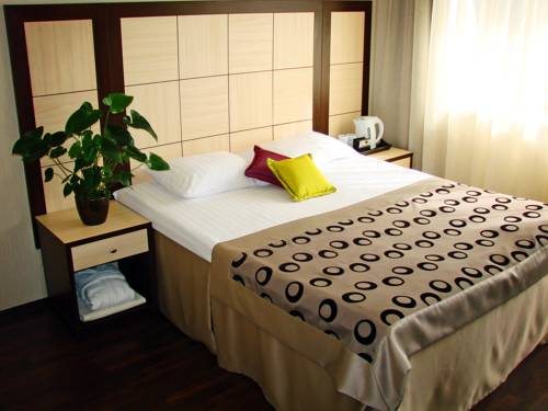 Двухместный (Стандартный двухместный номер с 1 кроватью или 2 отдельными кроватями) отеля Багатель, Кореиз