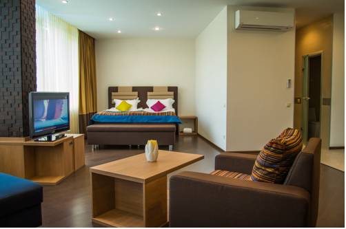 Двухместный (Улучшенный двухместный номер с 1 кроватью) отеля Багатель, Кореиз