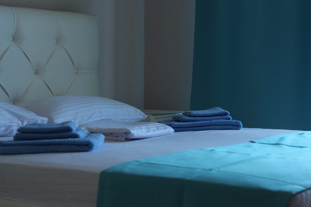 Двухместный (Люкс с двумя отдельными кроватями) семейного отеля Авокадо, Курортное (Черное море), Крым