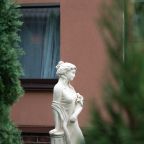 Сад, Neozoom Hotel