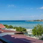 Вид на море, О'МЕГА апартаменты