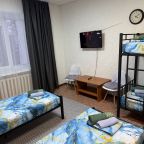 Четырехместный (Трансформер), Хостел Инь-Янь