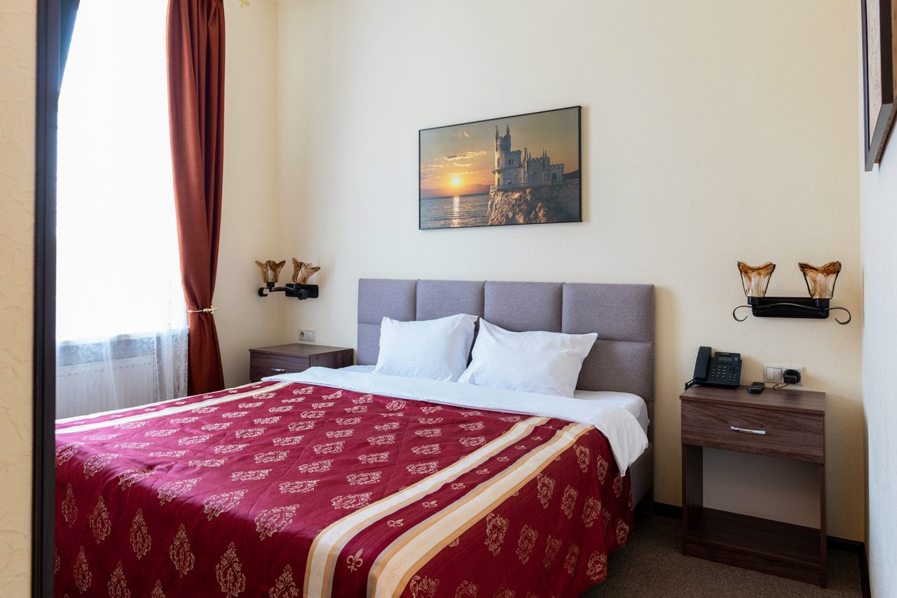 Сьюит (Джуниор Однокомнатный), Гостиница Дон Кихот