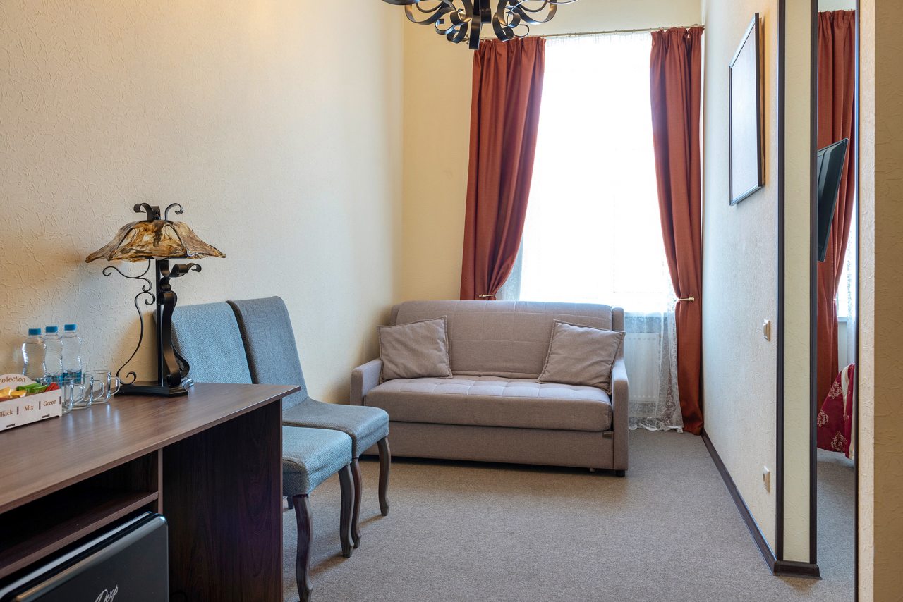 Сьюит (Джуниор Однокомнатный), Гостиница Дон Кихот