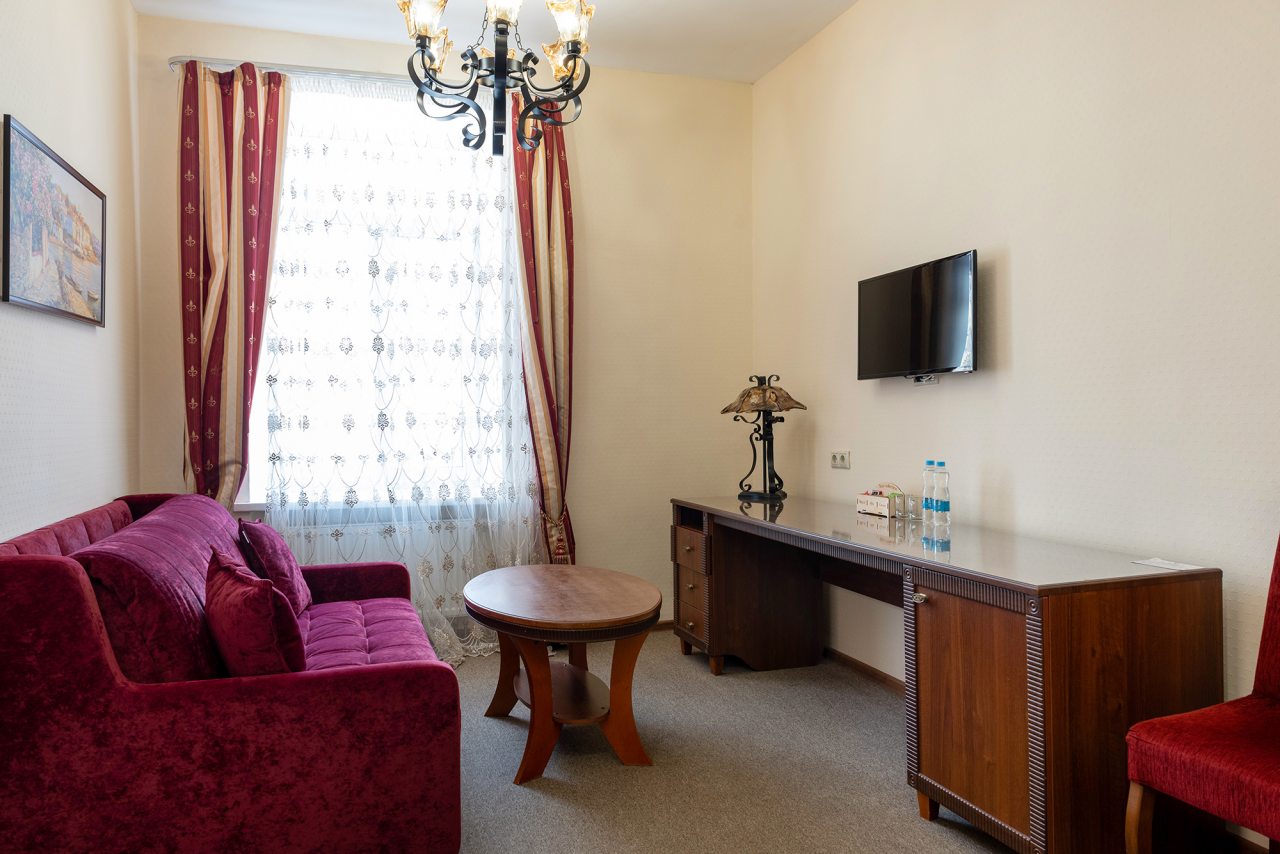 Сьюит (Джуниор двухкомнатный), Гостиница Дон Кихот