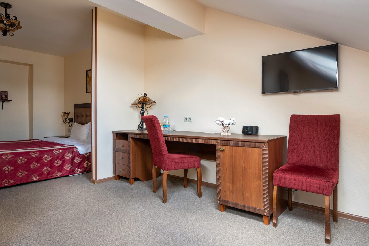 Люкс (Двухкомнатный), Гостиница Дон Кихот