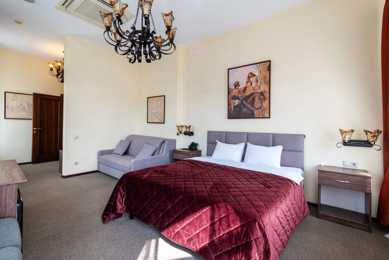 Люкс (С джакузи), Гостиница Дон Кихот