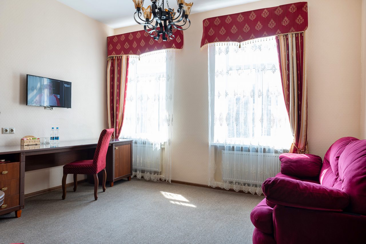 Люкс (С джакузи), Гостиница Дон Кихот