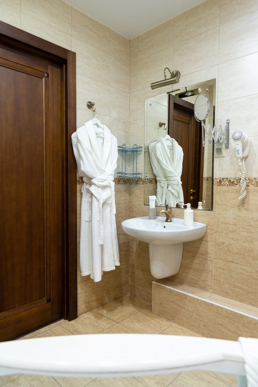 Люкс (С джакузи), Гостиница Дон Кихот