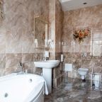 Люкс (С джакузи), Гостиница Дон Кихот