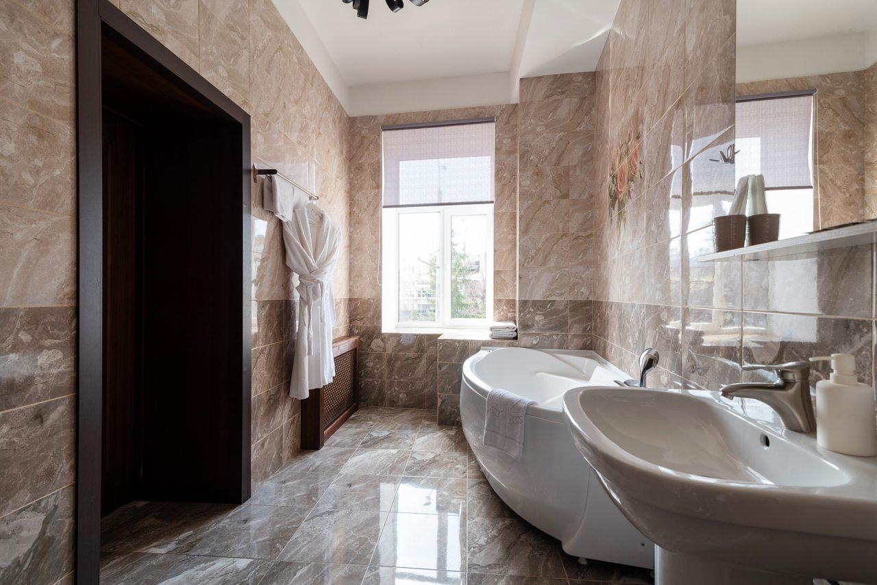 Люкс (С джакузи), Гостиница Дон Кихот