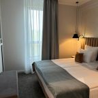 Полулюкс (Джуниор Сьют / Junior Suite), Апарт-отель Kristall Hotel&SPA