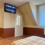Двухместный (С двумя полутораспальными кроватями, кухней и выходом на лоджию №35), База отдыха Александровская