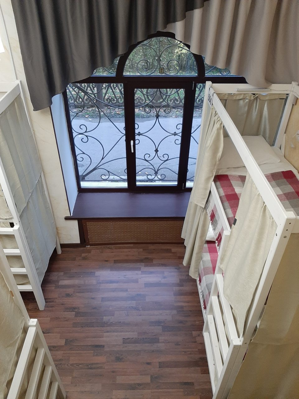 Восьмиместный (Место в номере), Хостел Вернисаж