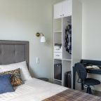 Двухместный (Улучшенный номер с кроватью размера «queen-size»), Отель Ватсон