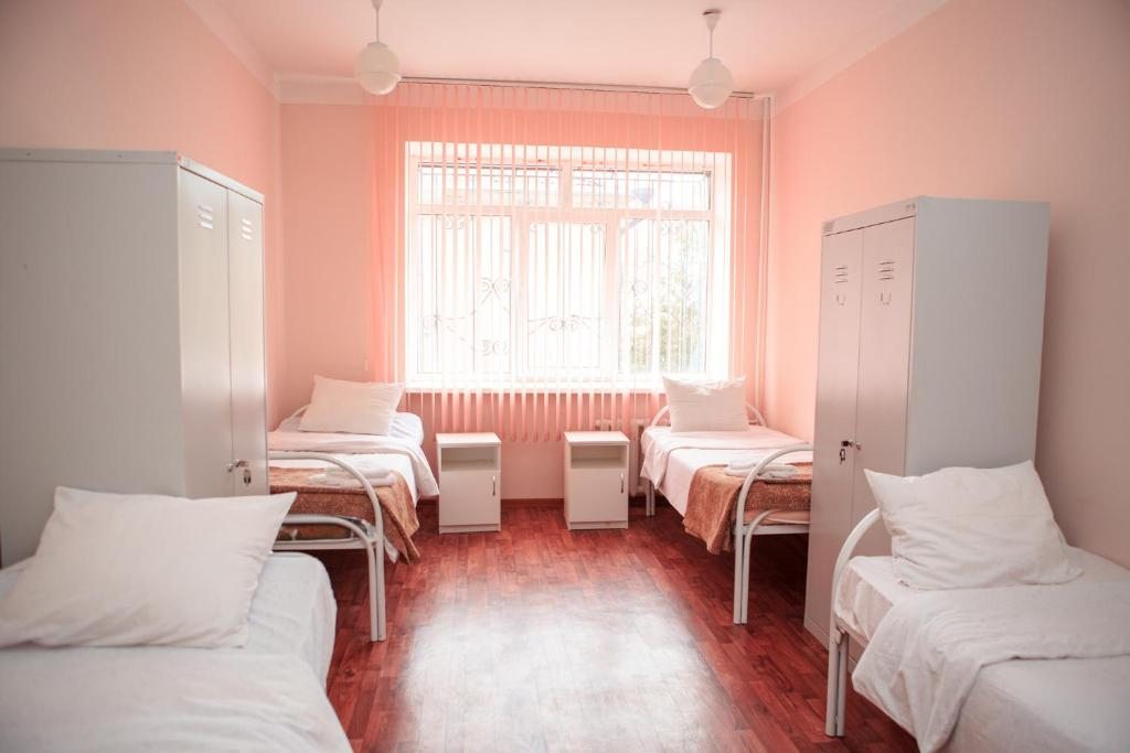 Номер (Кровать в общем номере для женщин с 4 кроватями) хостела STAY, Кисловодск