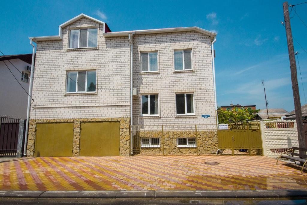 Гостевой дом на Кати Соловьяновой 95, Анапа