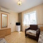 Двухместный (Двухместный номер с 2 отдельными кроватями и дополнительной кроватью), Гостевой дом на Кати Соловьяновой 95