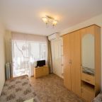 Трехместный (Трехместный номер с собственной ванной комнатой), Гостевой дом на Кати Соловьяновой 95