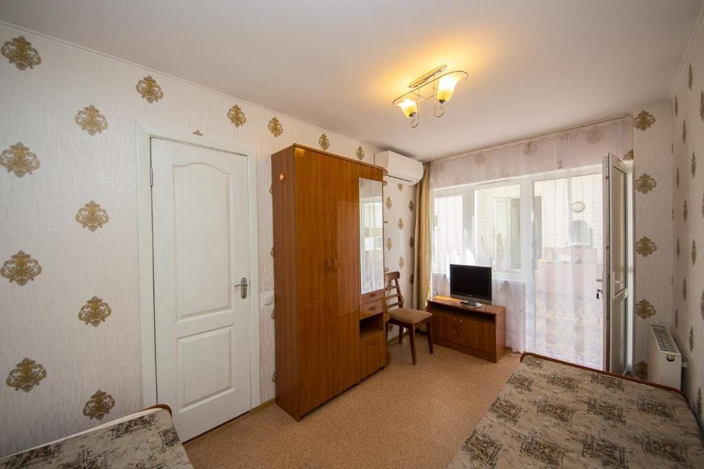 Двухместный (Двухместный номер с 2 отдельными кроватями и душем), Гостевой дом на Кати Соловьяновой 95