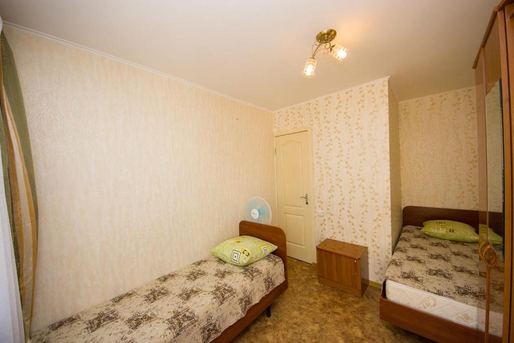 Двухместный (Двухместный номер с 2 отдельными кроватями и ванной комнатой), Гостевой дом на Кати Соловьяновой 95