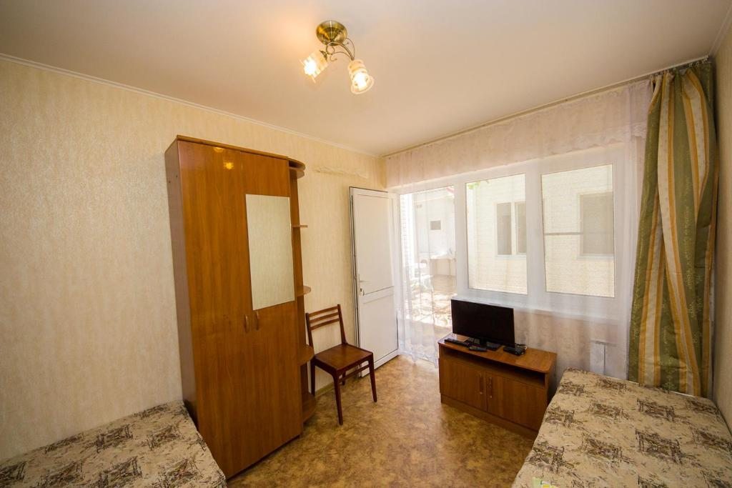 Двухместный (Двухместный номер с 2 отдельными кроватями и ванной комнатой), Гостевой дом на Кати Соловьяновой 95