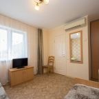 Двухместный (Двухместный номер с 2 отдельными кроватями и ванной комнатой), Гостевой дом на Кати Соловьяновой 95